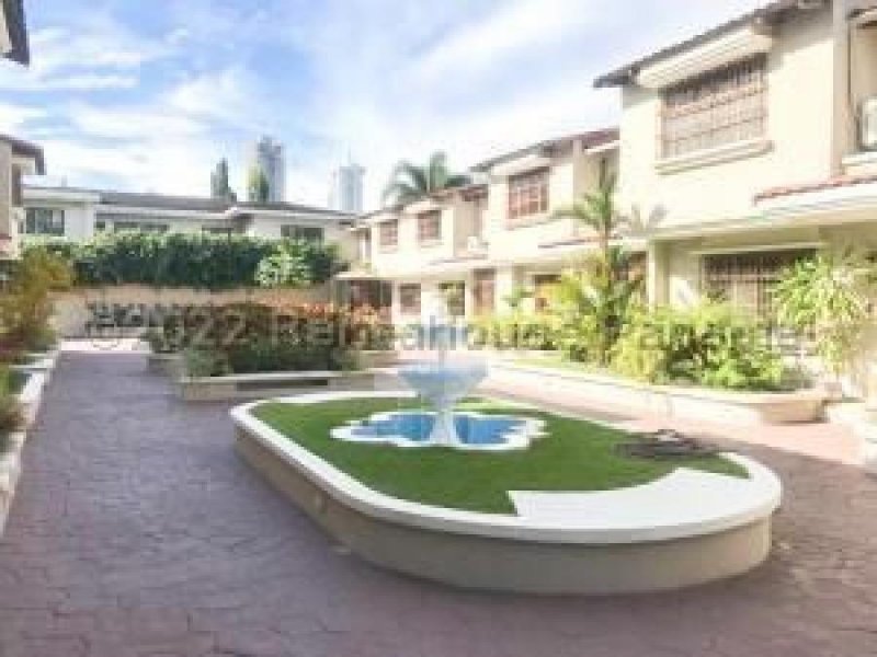 Foto Casa en Venta en Ciudad de Panamá, Panamá - U$D 350.000 - CAV56105 - BienesOnLine