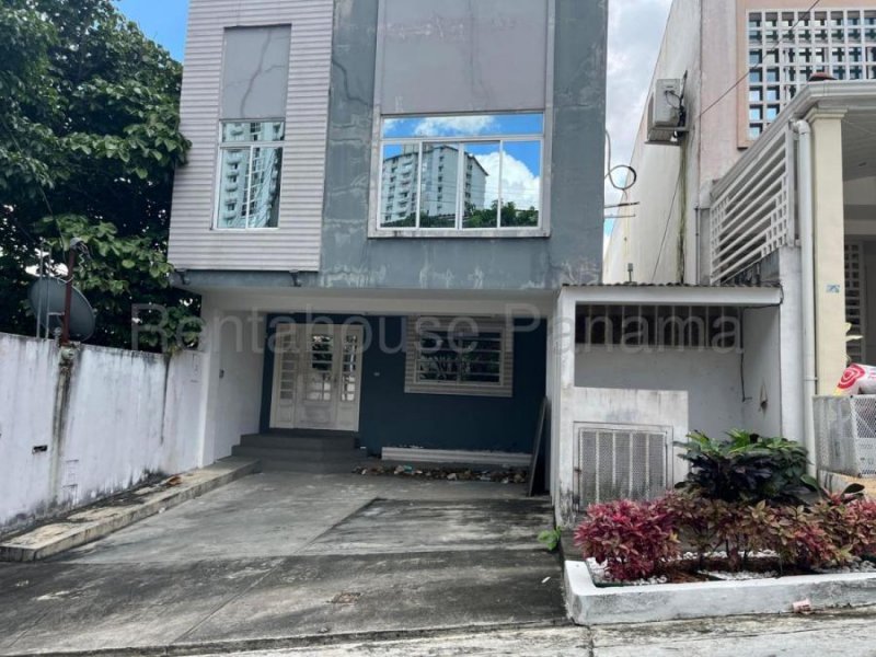 Casa en Venta en Altos de Panamá Amelia Denis De Icaza, Panamá