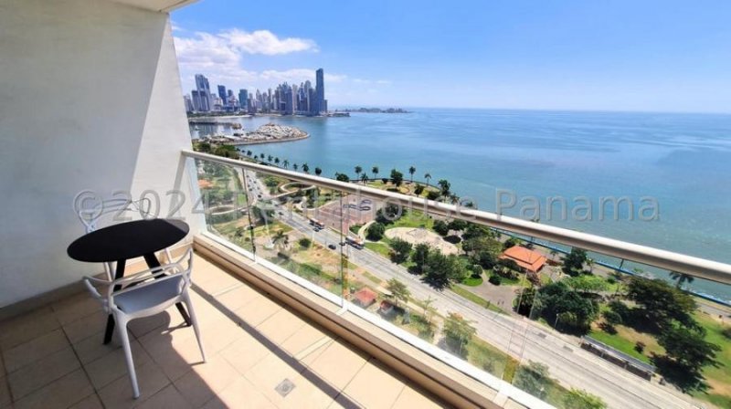 Alquiler de apartamento en Avenida Balboa, PH Rivage Tower.