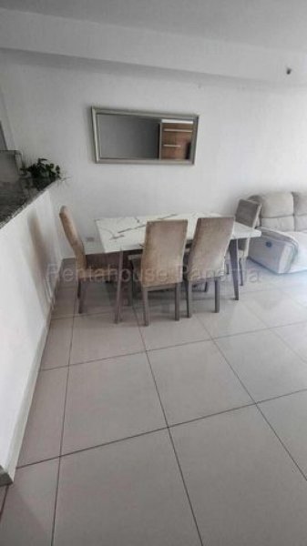 Alquiler de Apartamento en Carrasquilla H7369GRR