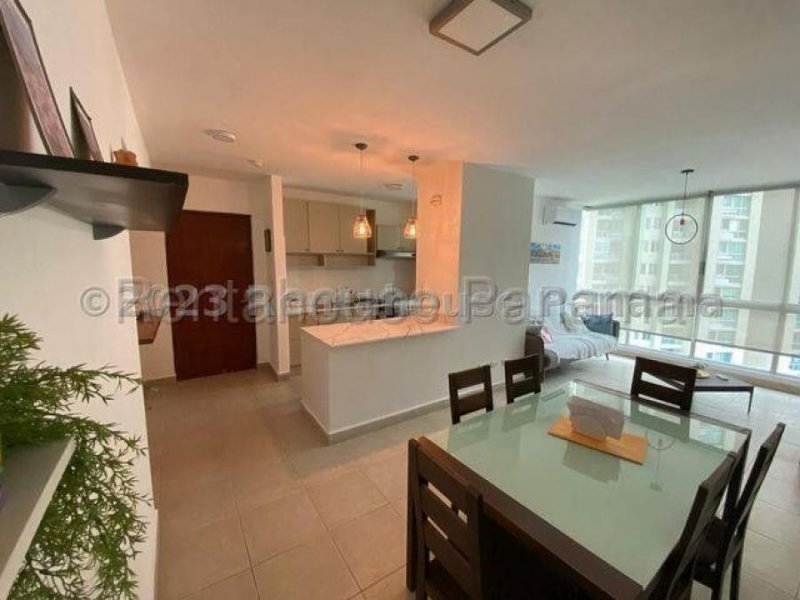 Alquiler de Apartamento en Costa del Este H7334GRR