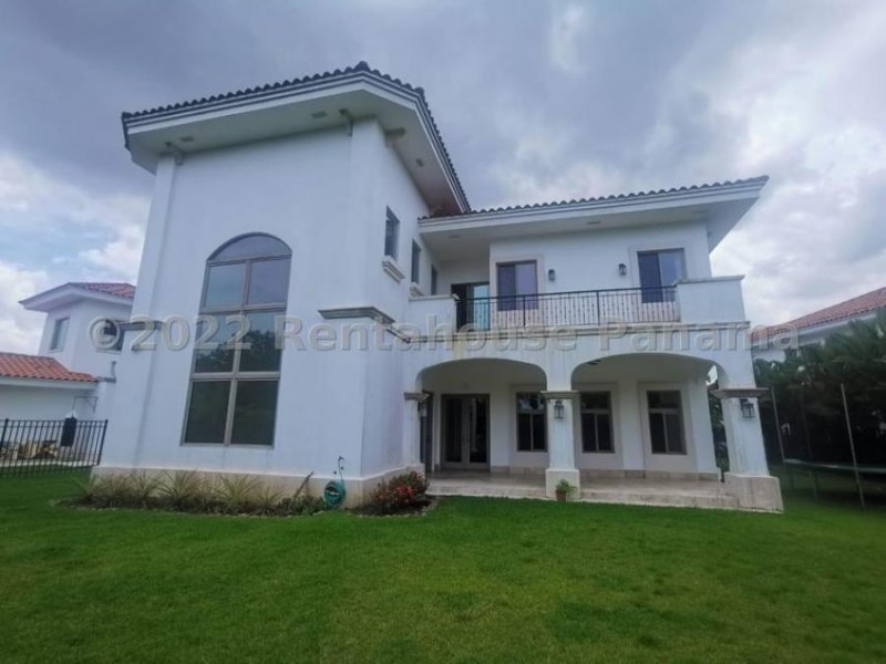 Casa en Alquiler en Santa María Juan Díaz, Panamá