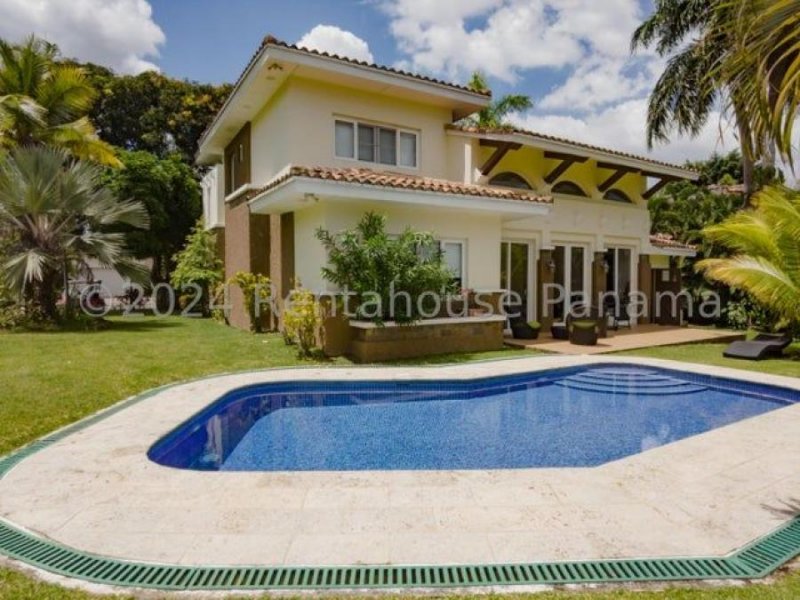 Casa en Alquiler en ARRAIJAN PANAMA PACIFICO, Panamá