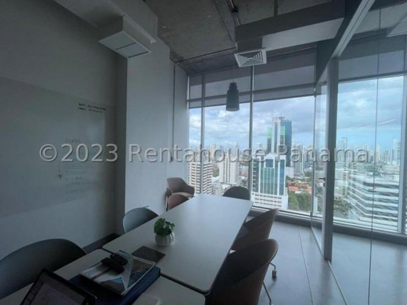 Foto Oficina en Alquiler en Obarrio, Bella Vista, Panamá - U$D 2.010 - OFA78176 - BienesOnLine