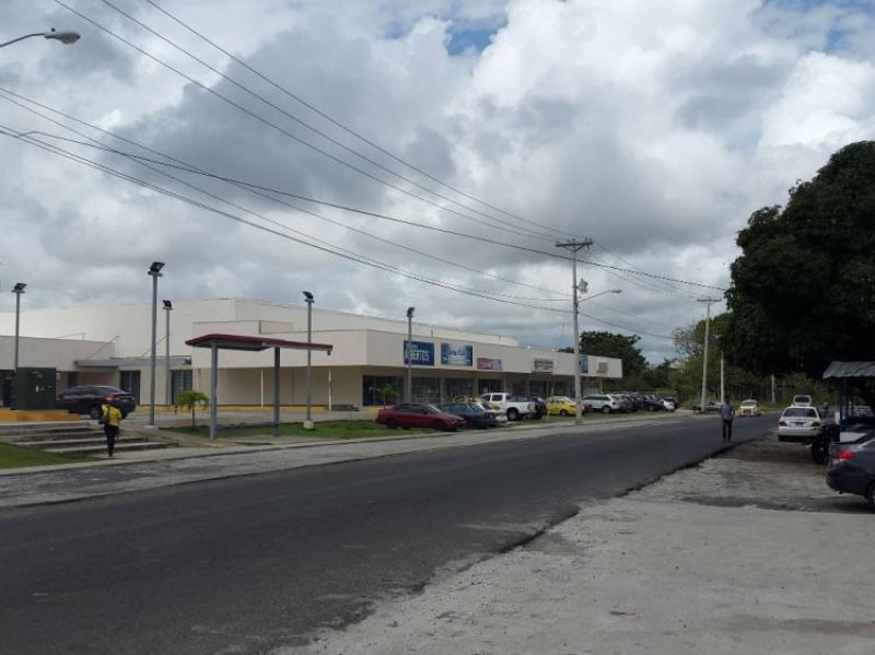 Foto Local en Alquiler en 24 de Diciembre, Panamá - U$D 954 - LOA7702 - BienesOnLine