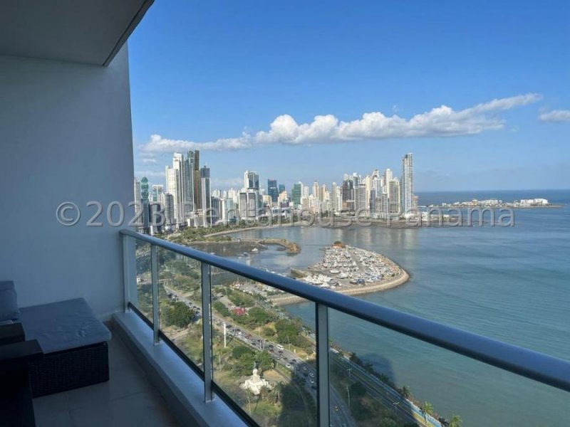 Apartamento en Alquiler en  AV BALBOA, Panamá