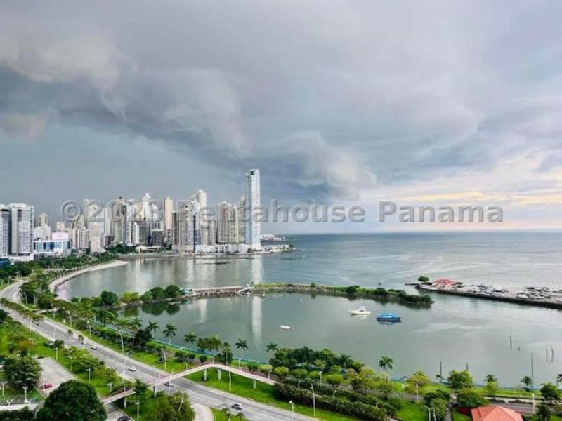 Foto Apartamento en Alquiler en AVENIDA BALBOA, Panamá - U$D 2.200 - APA60247 - BienesOnLine