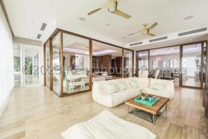 Apartamento en Alquiler en  COSTA DEL ESTE, Panamá