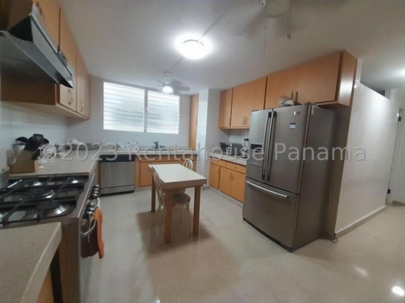 Apartamento en Alquiler en La Cresta Bella Vista, Panamá