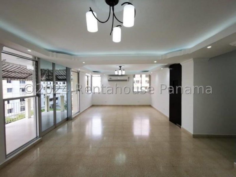 Foto Apartamento en Venta en El Cangrejo, Ciudad de Panamá, Panamá - U$D 210.000 - APV76877 - BienesOnLine