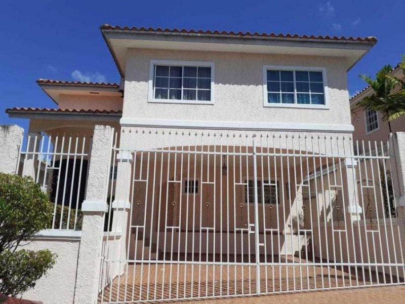 Casa en Alquiler en  ALTOS DE PANAMA, Panamá