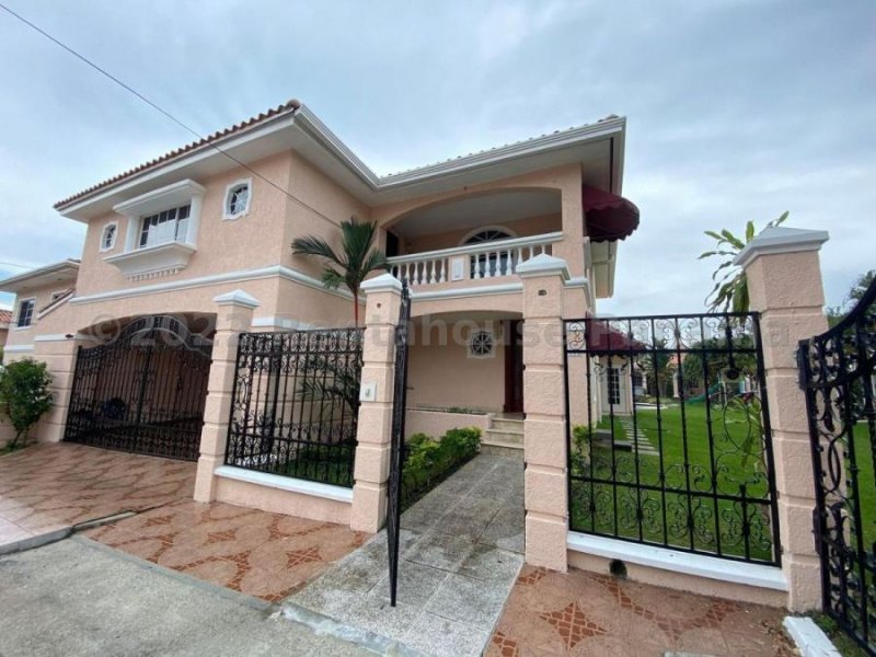 Casa en Alquiler en  ALTOS DE PANAMA, Panamá