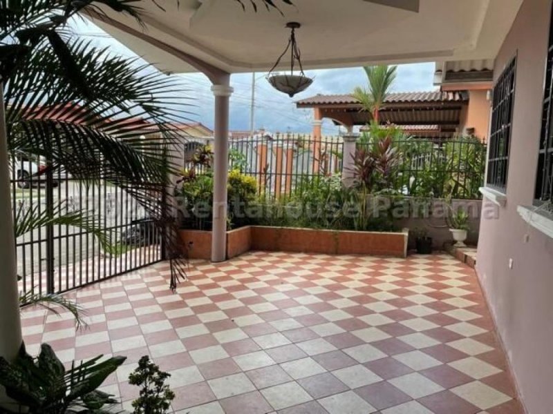 Foto Casa en Alquiler en BRISAS DEL GOLF, Panamá - U$D 1.100 - CAA53652 - BienesOnLine