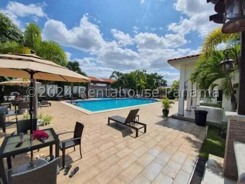 Foto Casa en Venta en Versalles, Ciudad de Panamá, Panamá - U$D 320.000 - CAV77153 - BienesOnLine