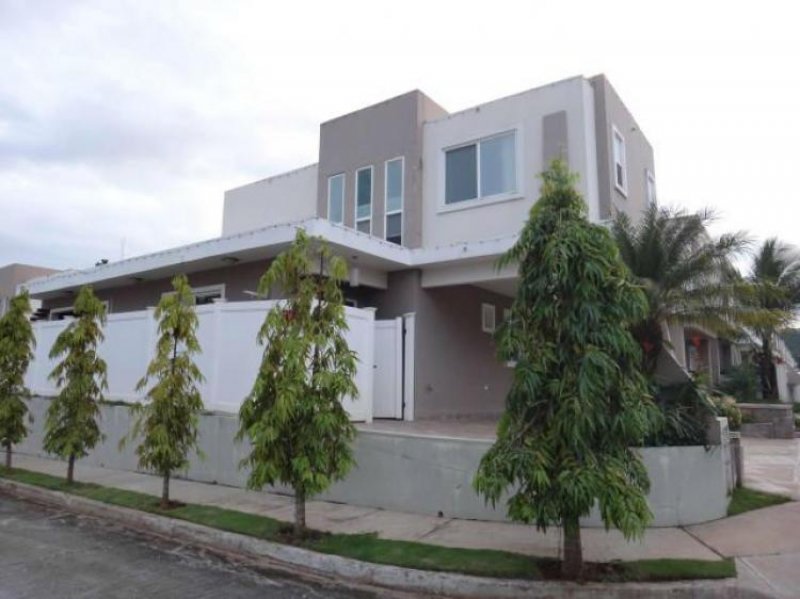 Foto Casa en Alquiler en San Miguelito, , Panamá - U$D 1.350 - CAA14860 - BienesOnLine