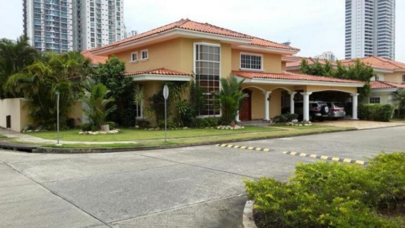 Foto Casa en Alquiler en San Francisco, Panamá - U$D 6.500 - CAA7637 - BienesOnLine