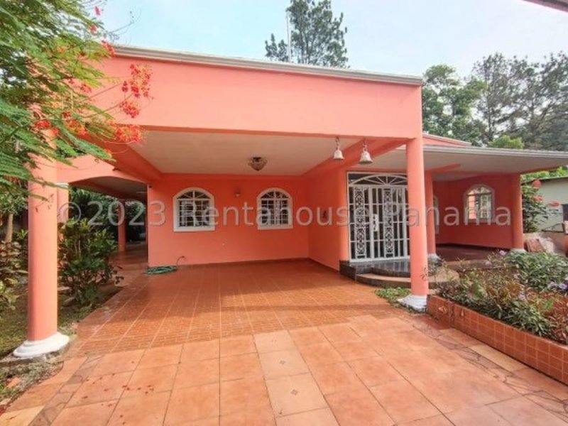 Casa en Venta en  24 de Diciembre, Panamá