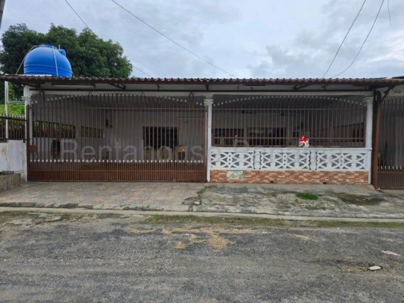 Casa en Venta en  24 de Diciembre, Panamá