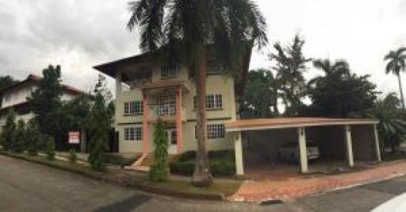 Foto Casa en Venta en Ciudad de Panamá, Panamá - U$D 1.300.000 - CAV13651 - BienesOnLine