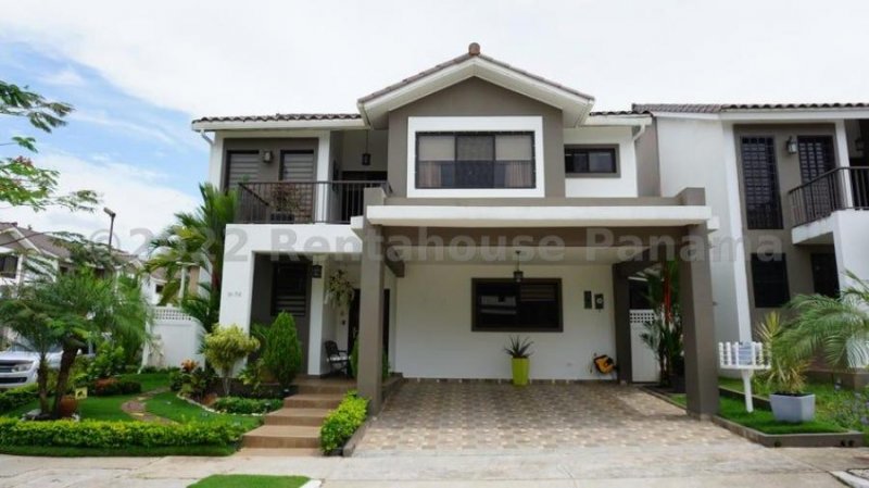 Foto Casa en Venta en Brisas del Golf, Ciudad de Panamá, Panamá - U$D 600.000 - CAV75815 - BienesOnLine