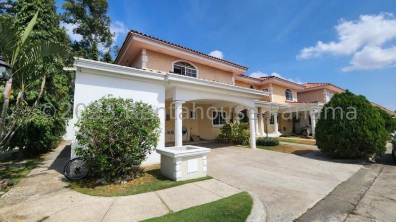 Foto Casa en Venta en Costa del Este, Panamá - U$D 650.000 - CAV76102 - BienesOnLine