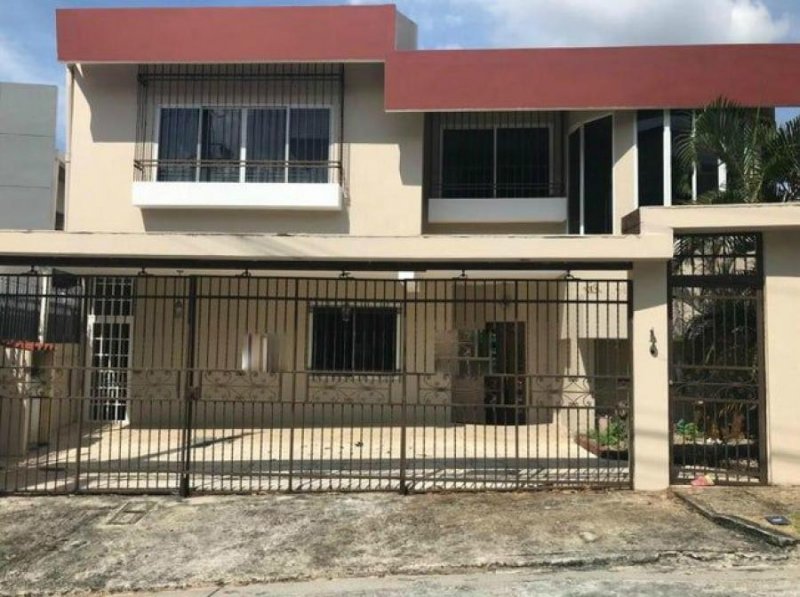 Casa en venta en Villa de Las Fuentes ELP 21-8801