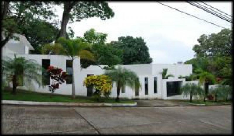 Foto Casa en Venta en Ciudad de Panamá, Panamá - U$D 1.350.000 - CAV10923 - BienesOnLine