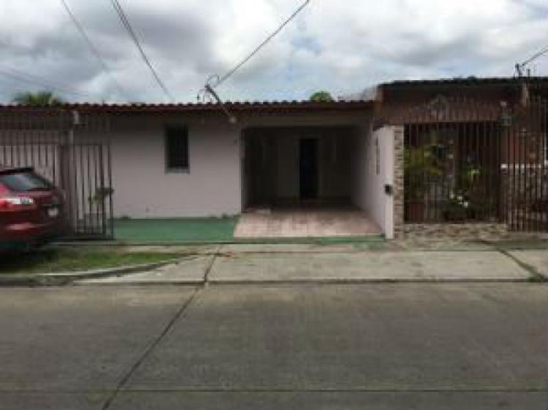 Foto Casa en Venta en Parque Lefevre, Panamá - U$D 275.000 - CAV8709 - BienesOnLine