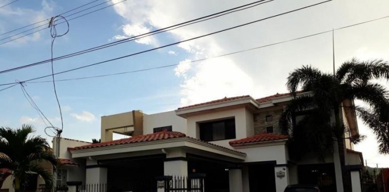 Foto Casa en Venta en ALTOS DE PANAMA, Panamá - U$D 750.000 - CAV37486 - BienesOnLine