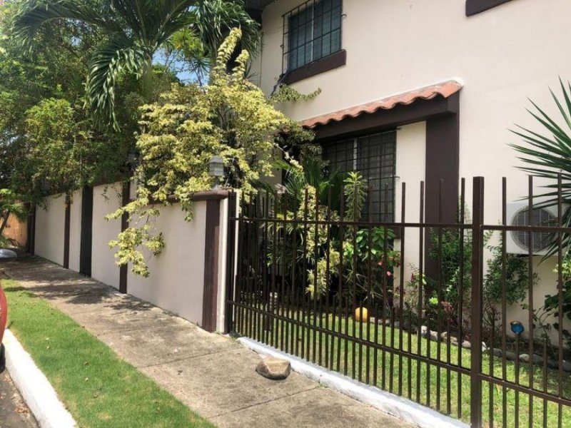 Foto Casa en Venta en ALTOS DE PANAMA, Panamá - U$D 385.000 - CAV52162 - BienesOnLine