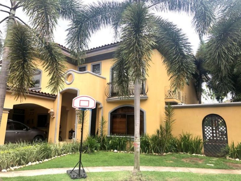 Foto Casa en Venta en COSTA DEL ESTE, Panamá - U$D 1.000.000 - CAV49677 - BienesOnLine