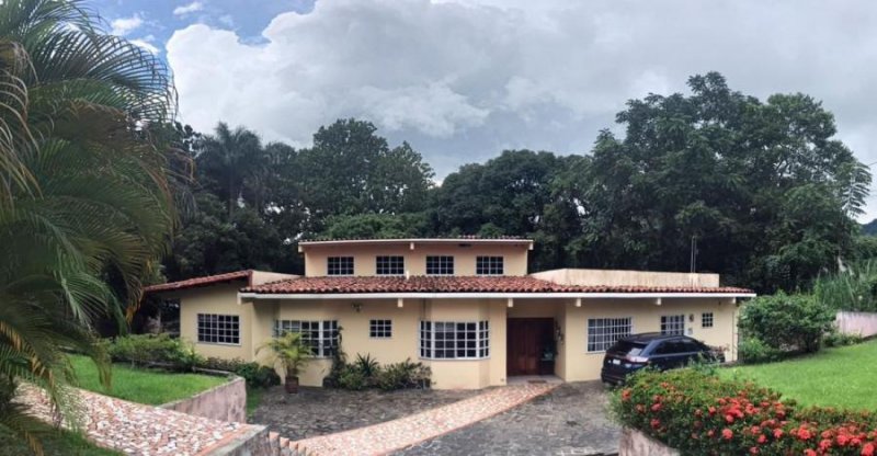 Casa en Venta en  LAS CUMBRES, Panamá