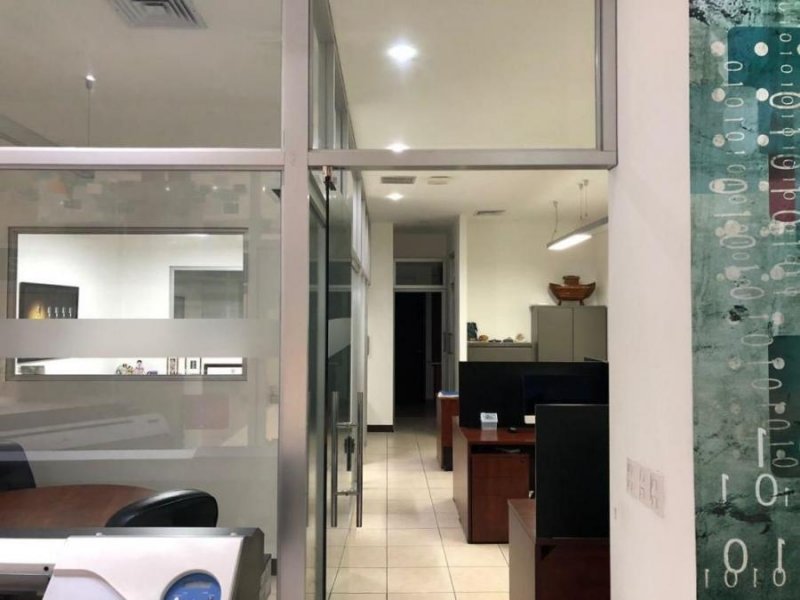 Foto Oficina en Alquiler en El dorado, Panamá - U$D 2.000 - OFA32123 - BienesOnLine