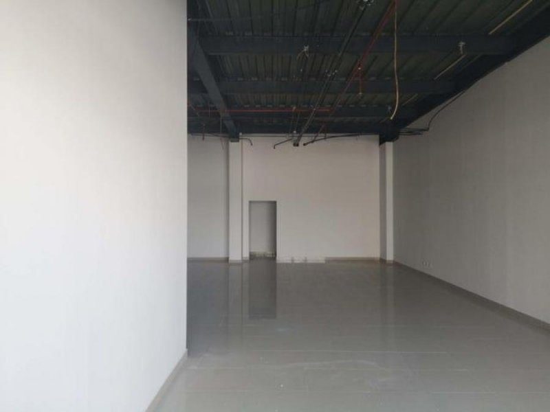 E2572GRr Local Comercial en Venta en Condado del Rey