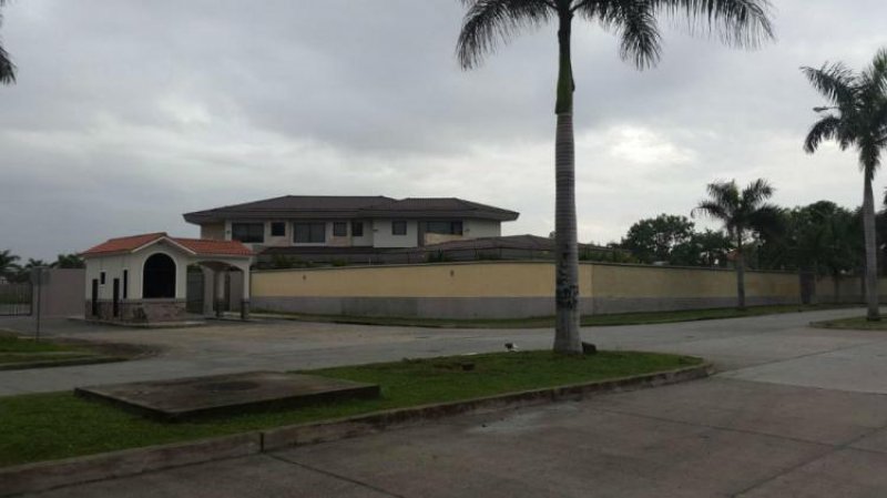 Foto Terreno en Venta en Ciudad de Panamá, Panamá - U$D 8.576.502 - TEV12247 - BienesOnLine