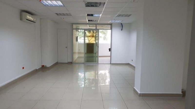 Foto Oficina en Alquiler en El Cangrejo, Ciudad de Panamá, Panamá - U$D 650 - OFA71703 - BienesOnLine