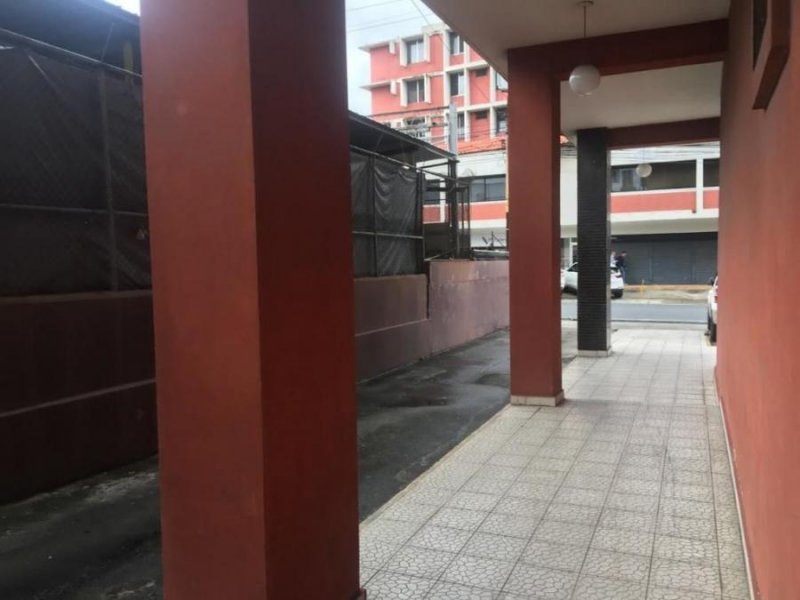 Foto Oficina en Alquiler en El Carmen, Panamá - U$D 750 - OFA28919 - BienesOnLine