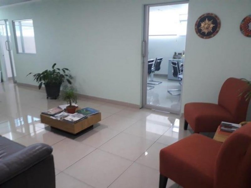 Foto Oficina en Alquiler en El Carmen, Bella Vista, Panamá - U$D 1.240 - OFA64593 - BienesOnLine