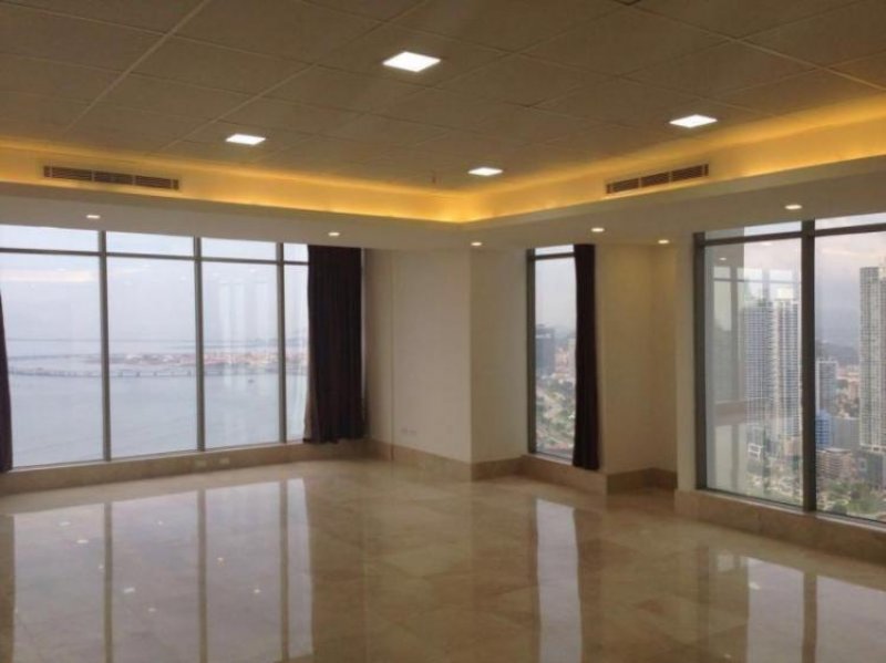 Foto Oficina en Alquiler en Avenida Balboa, Panamá - U$D 3.900 - OFA20554 - BienesOnLine