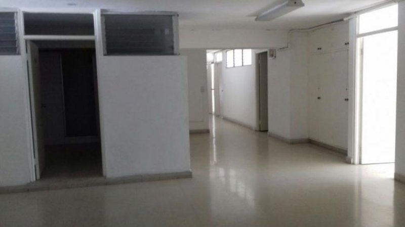 Foto Oficina en Alquiler en calle 50, Bella Vista, Panamá - U$D 2.600 - OFA5032 - BienesOnLine