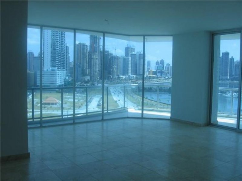 Foto Apartamento en Alquiler en Av Balboa, Ciudad de Panamá, Panamá - U$D 2.200 - APA501 - BienesOnLine