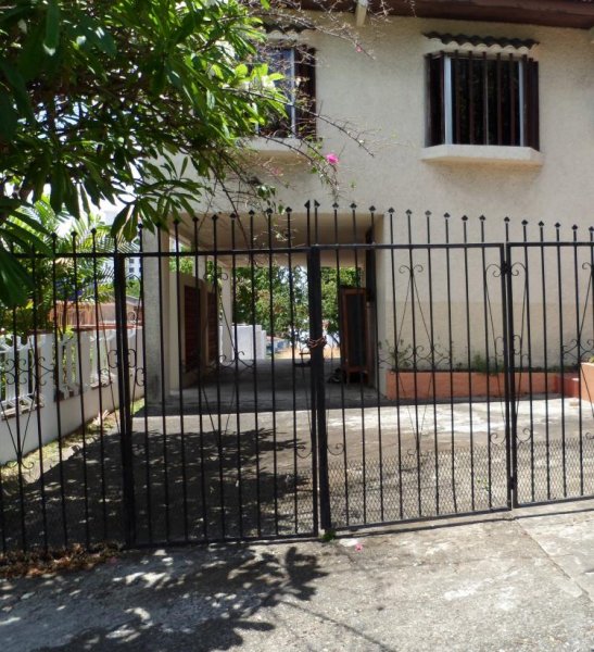 Foto Casa en Venta en Ciudad de Panamá, Panamá - U$D 400.000 - CAV17090 - BienesOnLine