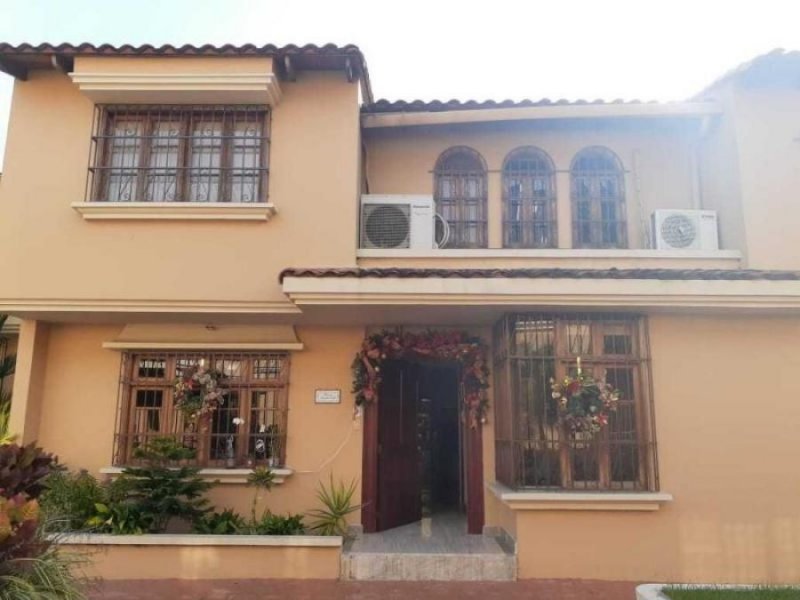 Foto Casa en Venta en Pueblo Nuevo, Pueblo Nuevo, Panamá - U$D 375.000 - CAV34486 - BienesOnLine