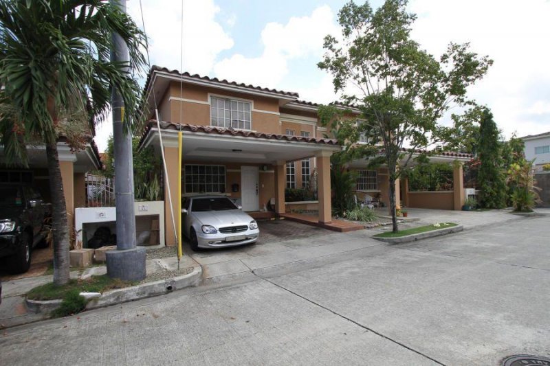 Foto Casa en Venta en PH Dorado Lakes, Altos de Panamá, Panamá - U$D 300.000 - CAV34501 - BienesOnLine