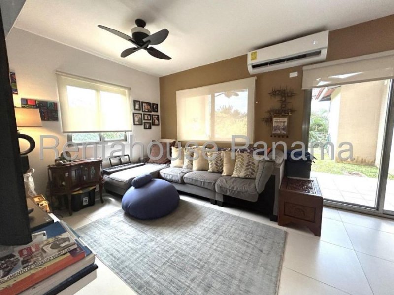 Foto Casa en Venta en Ciudad de Panamá, Panamá - U$D 370.000 - CAV77076 - BienesOnLine