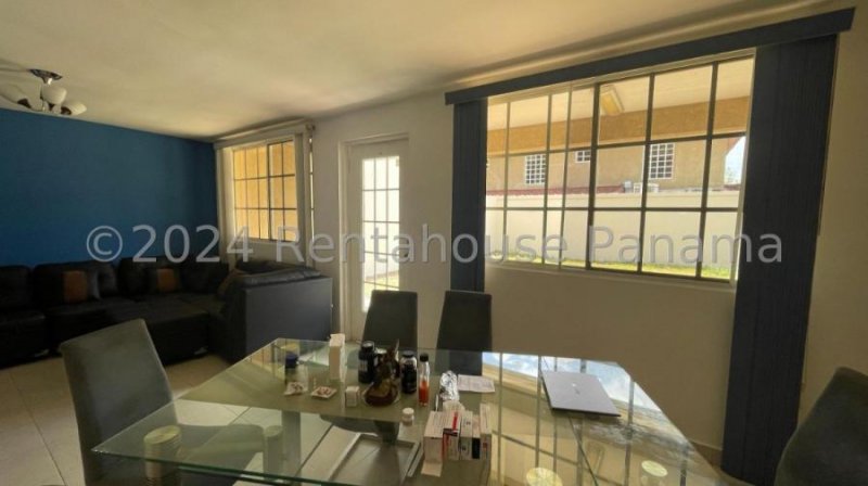 Venta Casa de 239 Mts en Condado del Rey