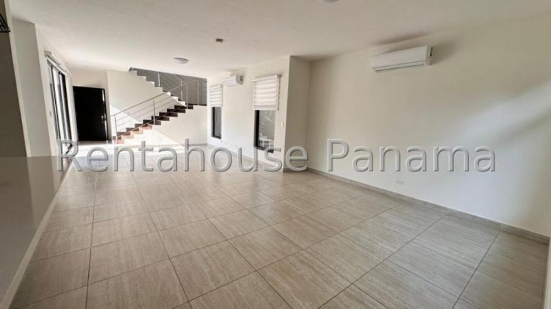 Foto Casa en Venta en Ciudad de Panamá, Panamá - U$D 650.000 - CAV76520 - BienesOnLine