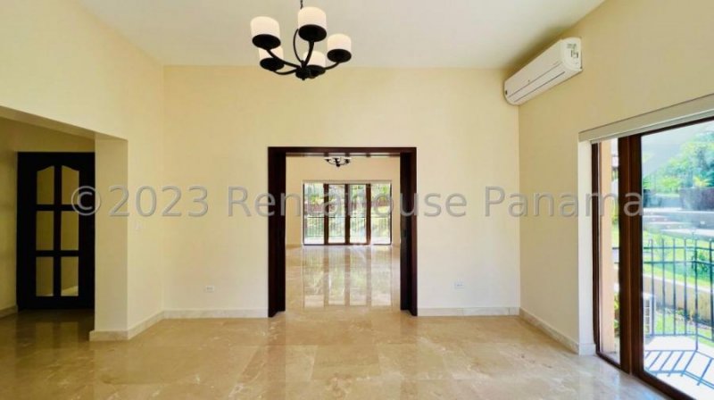 Foto Casa en Venta en Ciudad de Panamá, Panamá - U$D 1.550.000 - CAV77345 - BienesOnLine