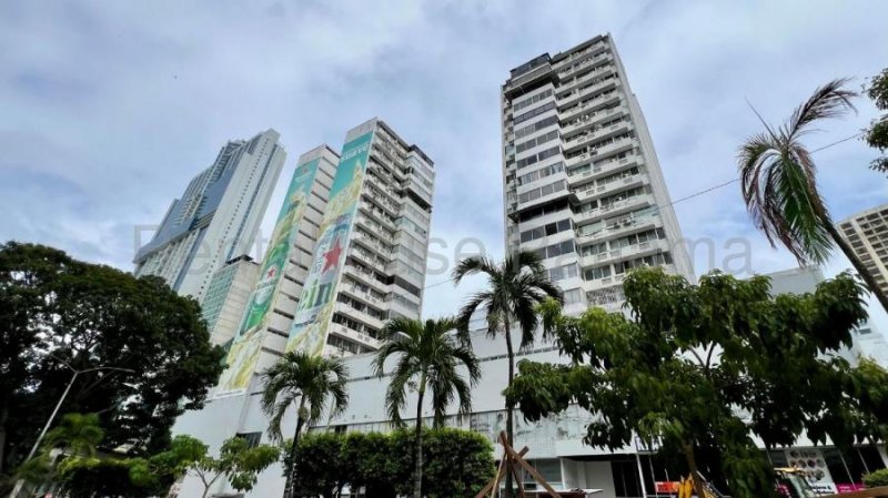 Venta de Apartamento Amoblado de 157m2 en PH Plaza Paitilla 25-7845