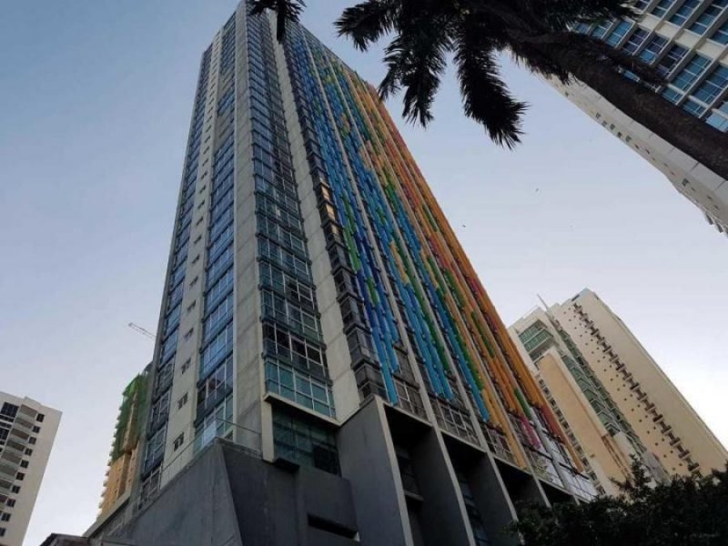 Venta de Apartamento de 102 m2 en PH Colores de Bella Vista 25-3969